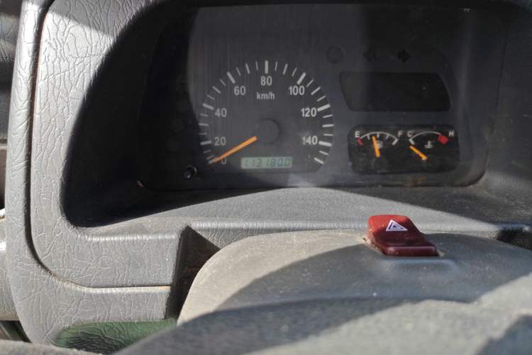 Used Dongfeng Xiaokang K07II 2013 1.0L Base Version Odometer Close Up