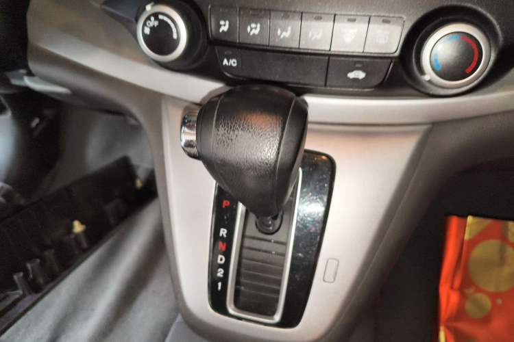 Used Honda CR-V 2012 2.0L two-wheel drive urban version Gear Lever