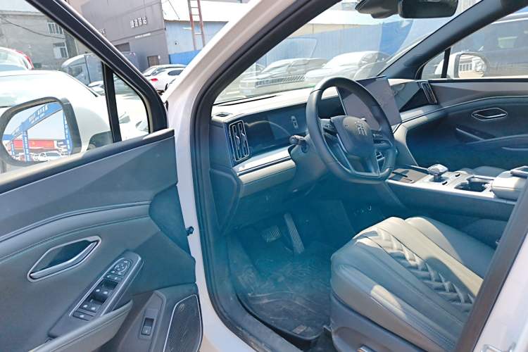 Used BYD Song L DM-i 2025 Intelligent Driving Version 112 km Leading Trim Driver Seat