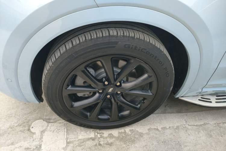 Used Li Auto ONE 2021 Extended-Range 6-Seater Version Left Front Wheel Hub