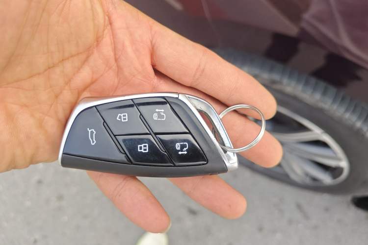 Used SAIC MAXUS G90 2022 2.0T Interstellar Seven-Seater
