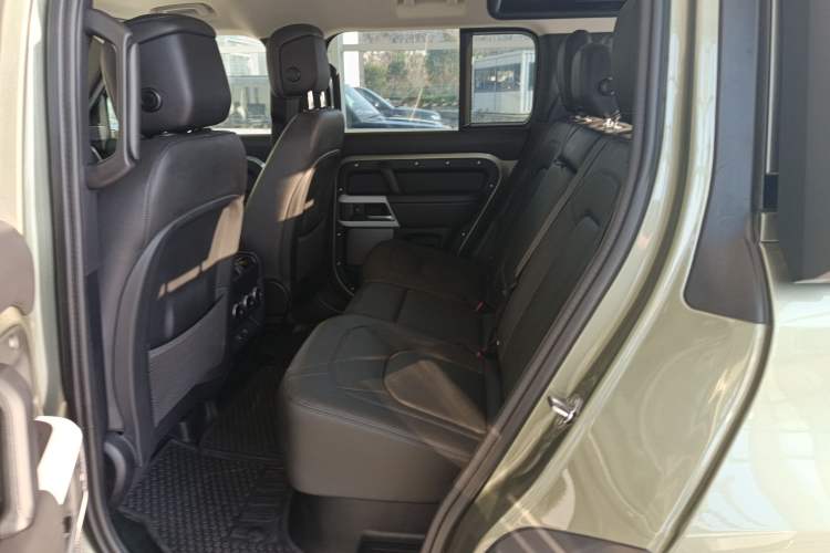 Used Land Rover Defender 2024 110 3.0T P400 Dark Edition Left Rear Seat