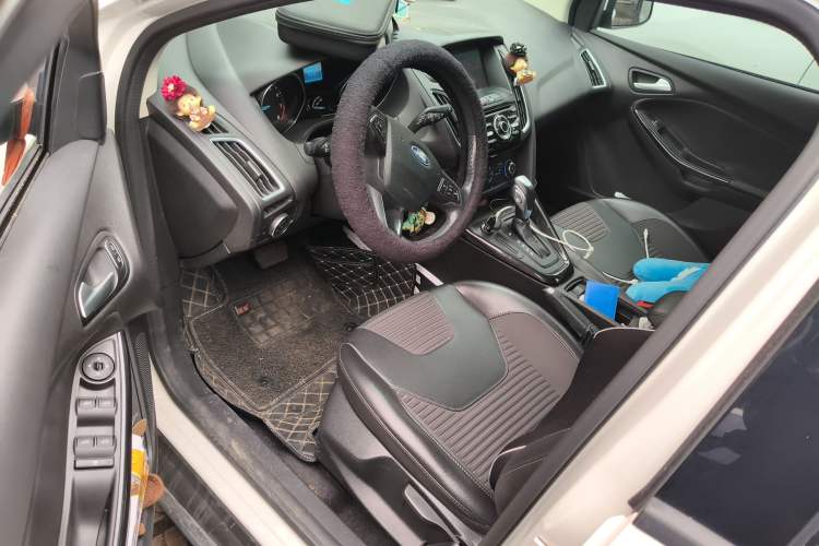 Used Ford Focus 2018 Hatchback Classic 1.6L Automatic Trendy SmartDrive Edition