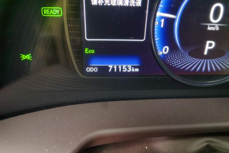 Used Lexus ES 2020 300h Deluxe Edition Odometer Close Up