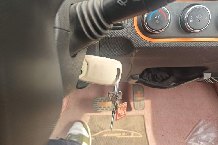 Used Wuling Hongguang MINIEV 2020 Lite Version Lithium Iron Phosphate