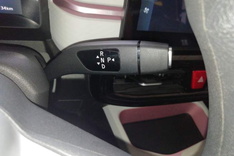 Used SOL E10X 2023 301 km Four-Leaf Clover 36 kW
