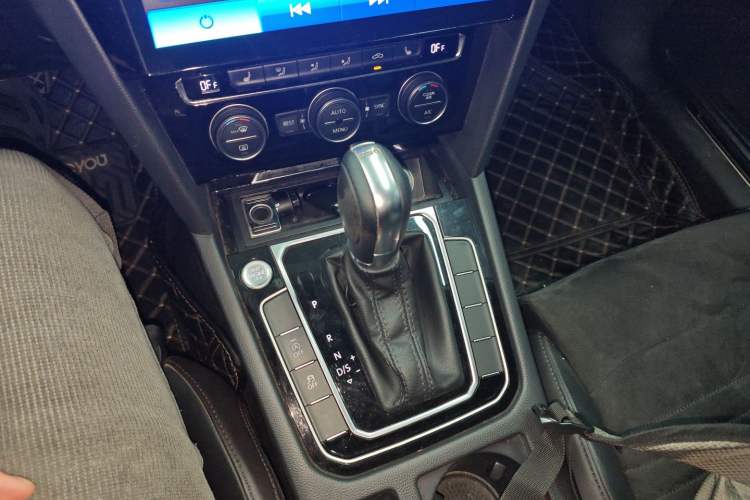 Used Volkswagen Magotan 2018 330TSI DSG Luxury Model
