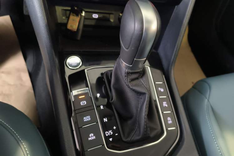 Used Volkswagen Tharu 2024 300TSI Two-Wheel-Drive Moon Luxury Edition Gear Lever