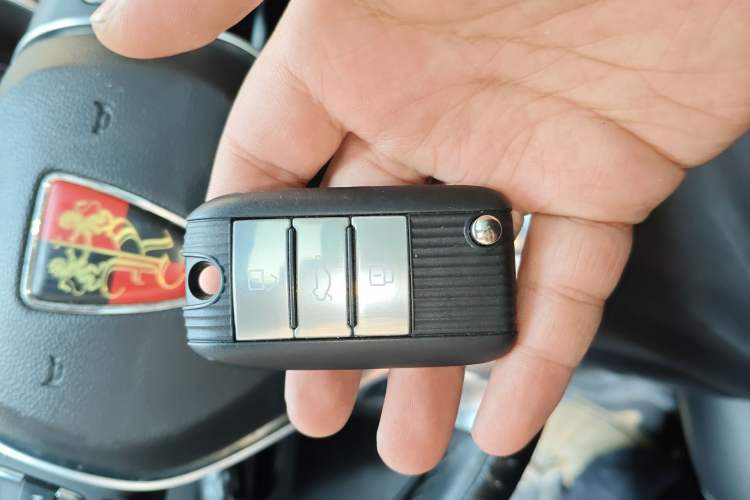 Used Roewe RX5 2016 20T Two-Wheel Drive Automatic Flagship Edition