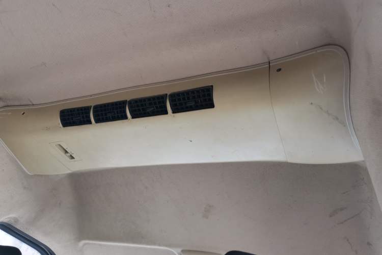 Used Chana Ruixing M90 2018 2.0L Value-Added High-Roof Double-Door 6-Seater 4G94S
