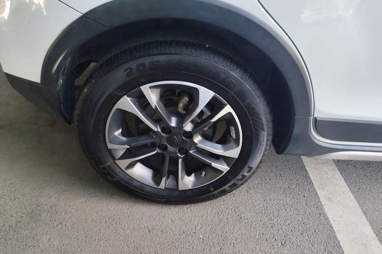 Used Geely Auto Vision X3 2019 Upgraded Model 1.5L Manual Elite Version