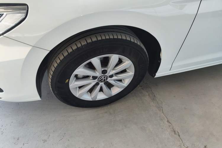 Used Volkswagen Bora 2023 200TSI DSG Comfort Edition Left Front Wheel Hub