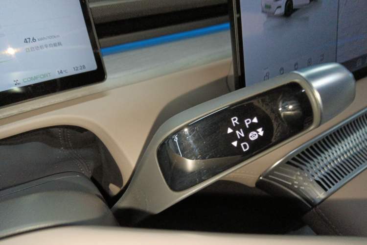 Used XPeng X9 2025 740 Ultra-Long Range Max