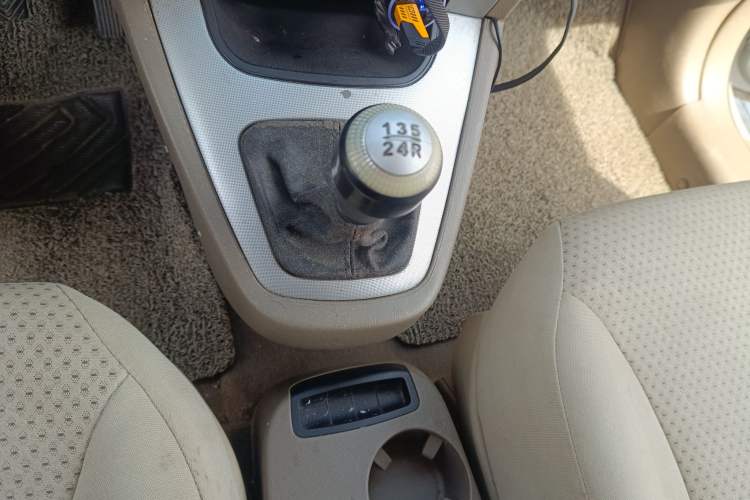 Used Hyundai Tucson 2009 2.0L Manual Two-Wheel Drive Fashion Edition