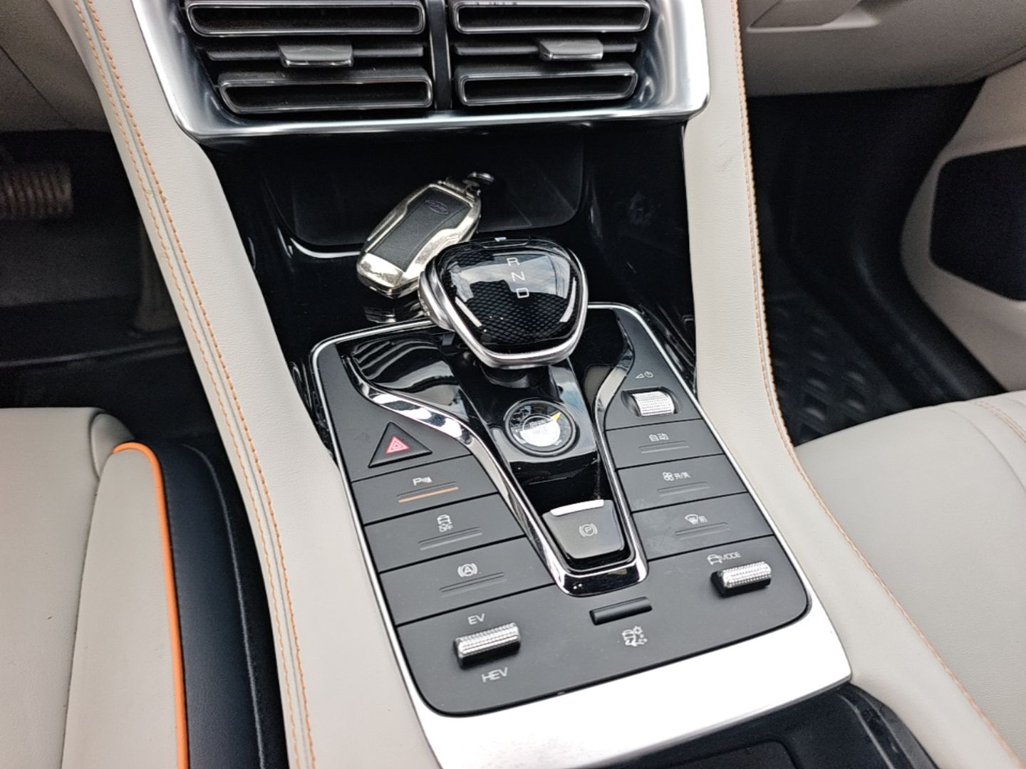 BYD Song PLUS New Energy 2021 DM-i 110KM Flagship Model — снимка 16