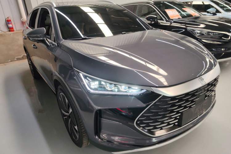 Used BYD Tang New Energy 2022 DM-p 215KM Four-Wheel Drive Flagship Model Front Right 45 Deg