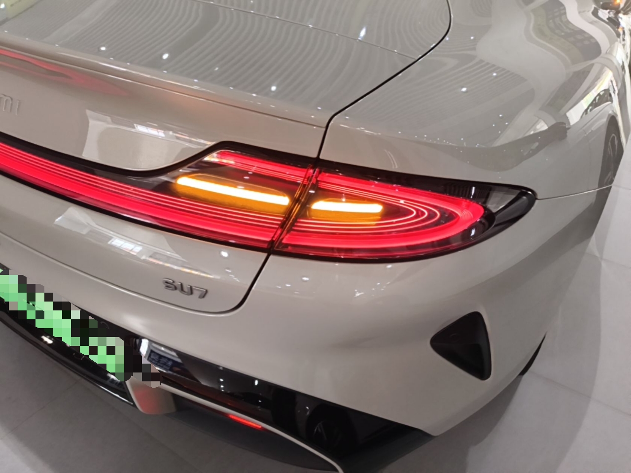 Xiaomi Auto SU7 2024 Rear-Drive Ultra-Long Range Advanced Pro-Level Intelligent Driving Version — снимка 9