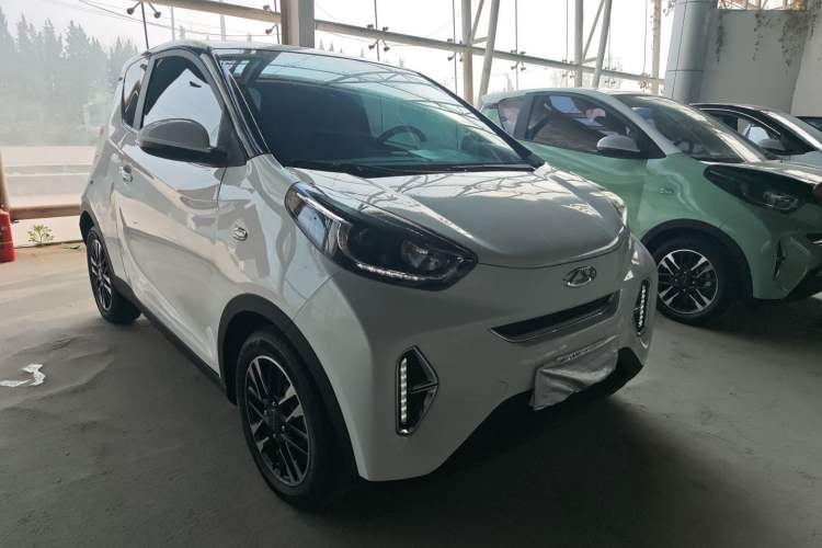 Used Chery QQ Little Ant 2022 Restyled Version Sweet Pink Edition Half-Sugar Version 30.6 kWh 30 kW 301 km Exterior 1