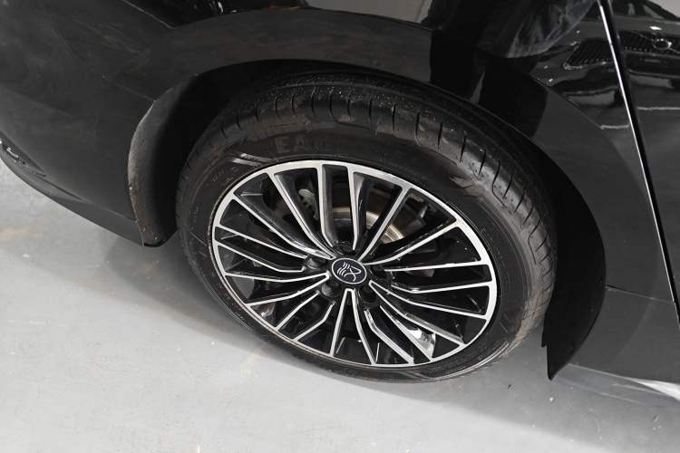 Used BYD Han 2024 DM-i Glory Edition 121KM Premium Model
