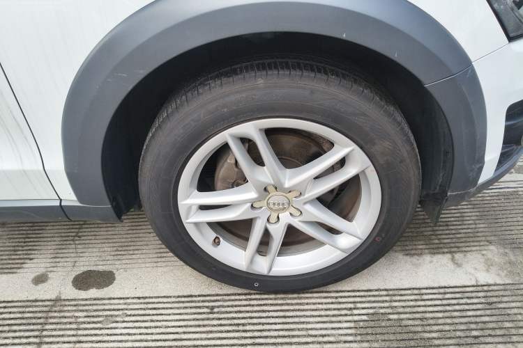 Used Audi Q5 2017 Plus 40 TFSI Technology Model
