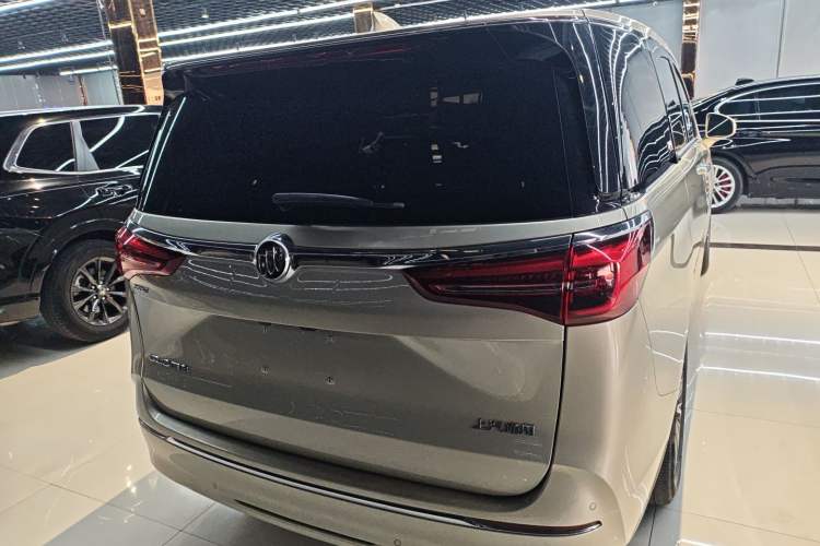 Used Buick GL8 2022 ES Land Cruiser 653T Luxury Model
