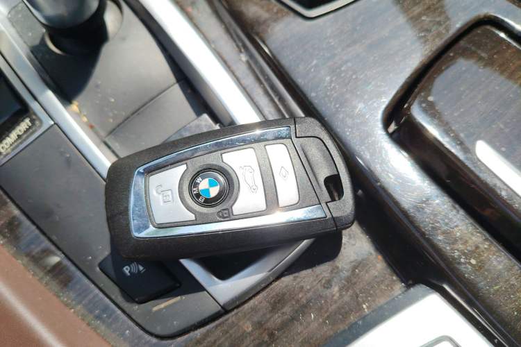 Used BMW 5 Series 2014 525Li Luxury Design Package