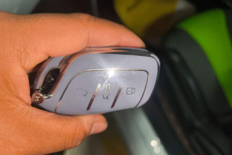 Used Roewe Clever 2021 302 km New Four-Seater Super-Efficient Version