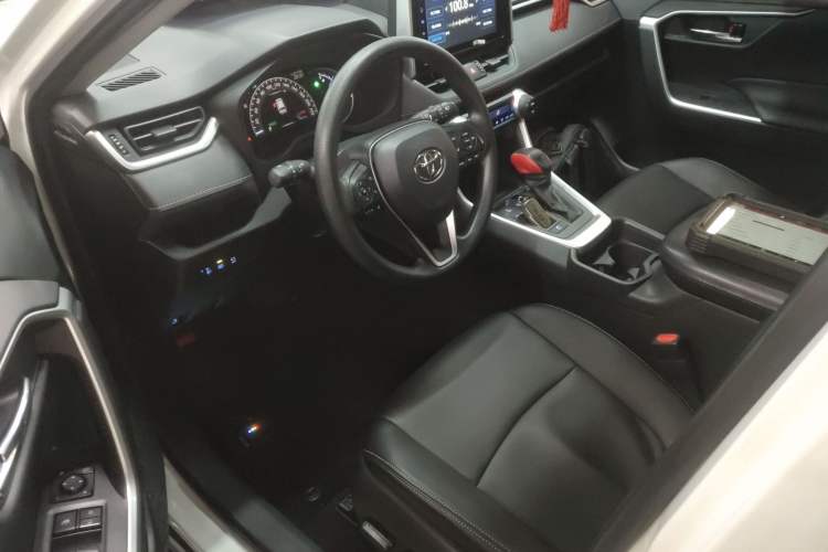 Used Toyota RAV4 2020 Dual-Engine 2.5L E-CVT Two-Wheel Drive Elite Edition