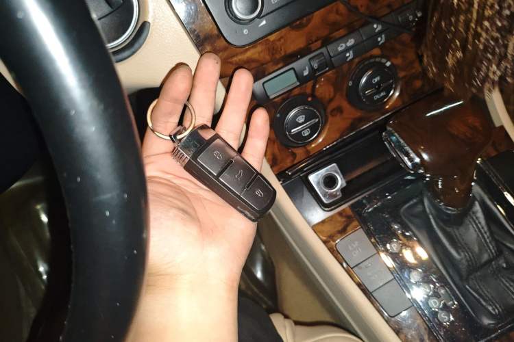 Used Volkswagen Magotan 2007 1.8 TSI Automatic Comfort Model Vehicle Key