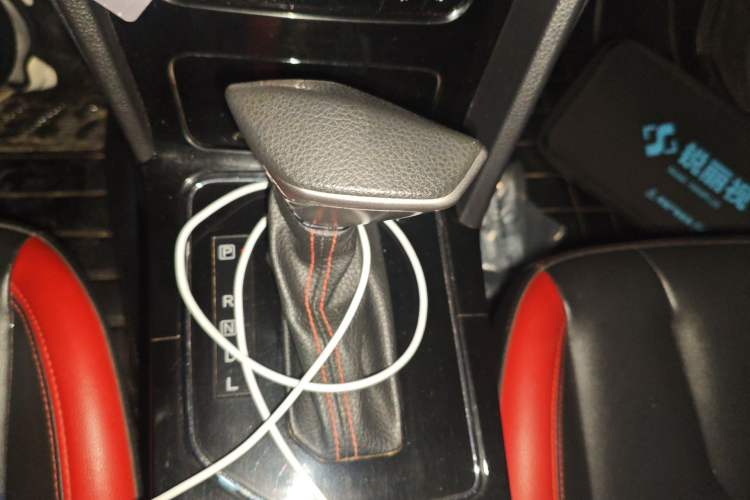 Used Venucia D60 2020 1.6L XL CVT Enjoyment Edition Gear Lever