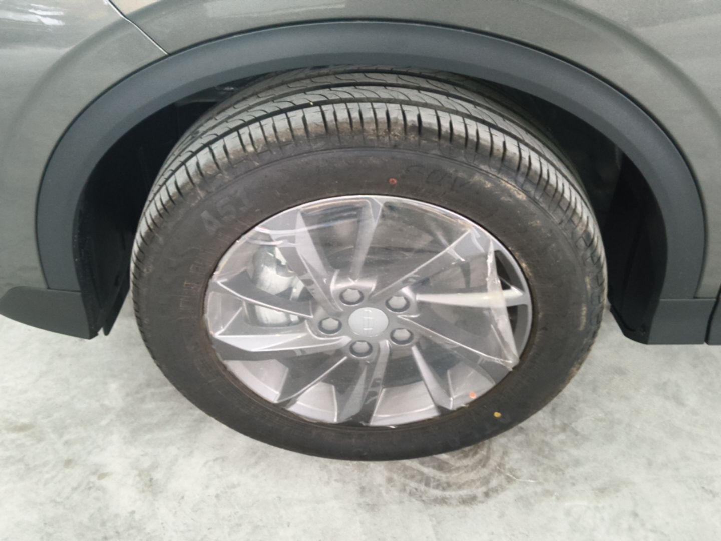 Geely Auto Coolray 2025 Bin Yue L 1.5TD DCT Beyond Edition — снимка 10