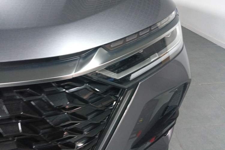 Used Chery Tiggo 8 PRO 2024 Champion Edition 290T Two-Wheel Drive Peak Version 7 Seats
