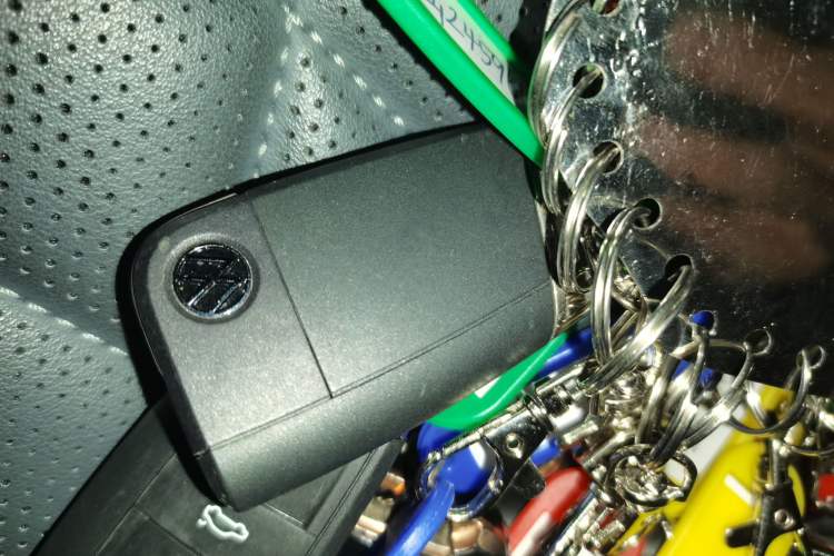 Used Volkswagen Sagitar 2023 280TSI DSG Excellence Edition Vehicle Key