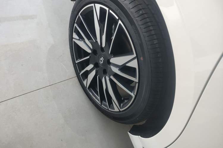 Used CHANGAN NEVO A05 2025 Truly Delicious Version 145 Excellence Edition Right Rear Wheel Hub