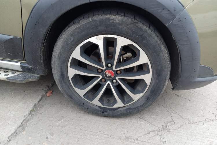 Used FORTHING Joyear X5 2015 1.6L Manual Luxury Model