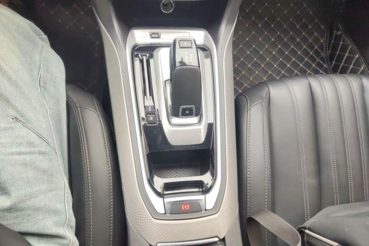 Used Peugeot 408 2019 230THP Automatic Luxury Edition China VI Standard