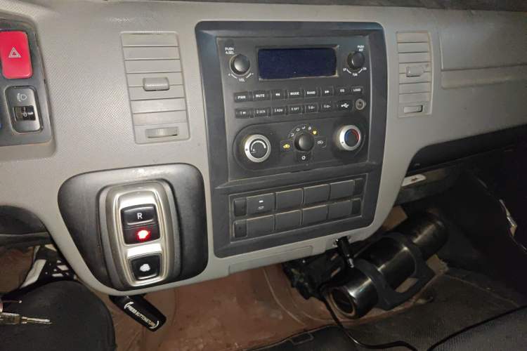 Used Foton Scenic G7 New Energy 2021 Zhilan Cargo Version High-Roof Model Audio And AC Panel