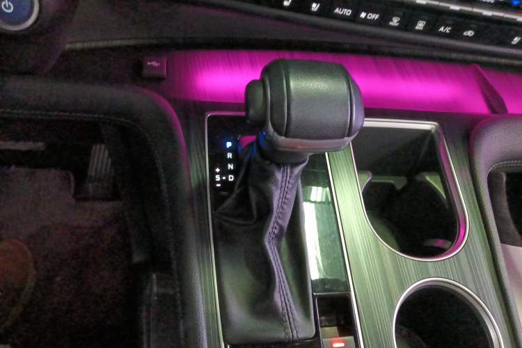 Used Toyota SIENNA 2023 2.5L Hybrid Deluxe Edition
