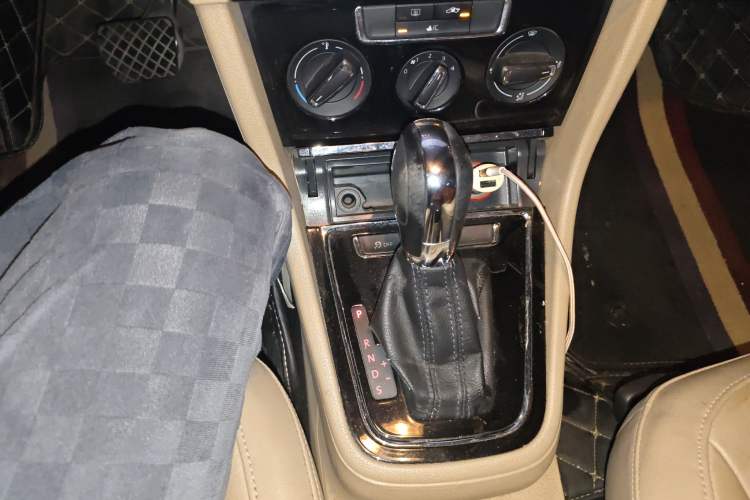 Used Volkswagen Bora 2013 1.6L Automatic Comfort Model