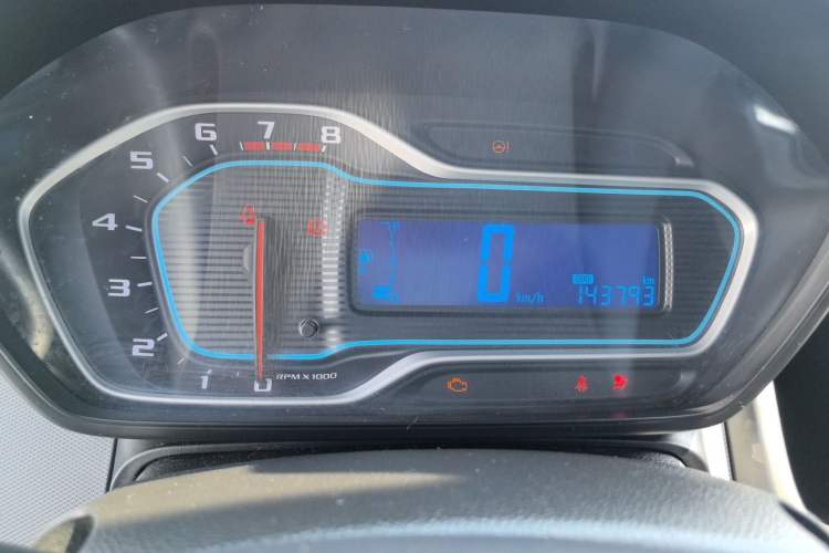 Used Chevrolet Aveo Sonic 2014 Sedan 1.4SL MT Comfort Edition Instrument Cluster