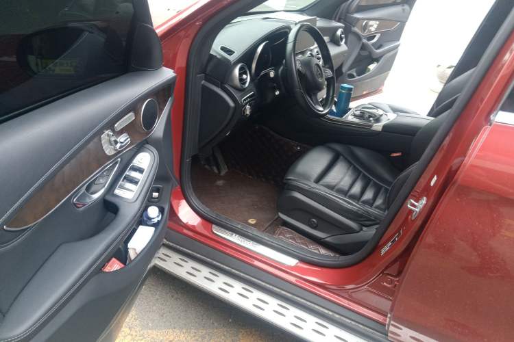 Used Mercedes-Benz GLC 2016 GLC 300 4MATIC Luxury Model
