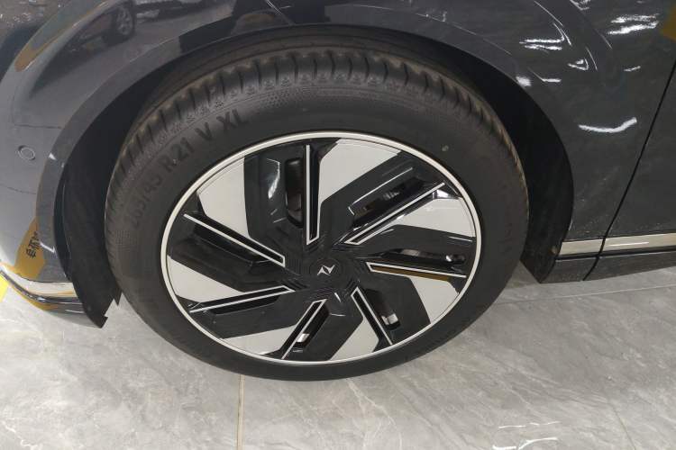 Used Dongfeng eπ eπ008 2025 636Ultra LikeYi Edition 6-Seater