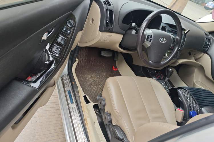 Used Hyundai Celesta 2011 1.6L Automatic Luxury Version