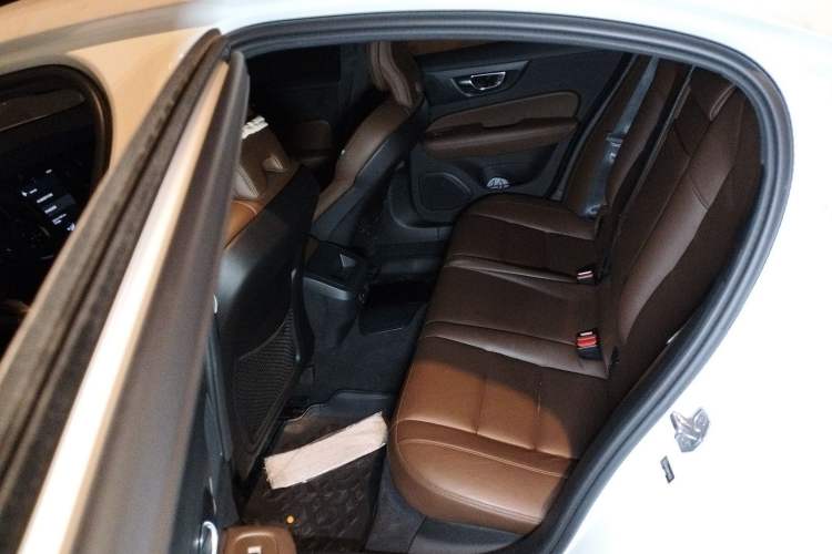 Used Volvo S60 2021 T4 Zhiyuan Luxury Edition Interior 4