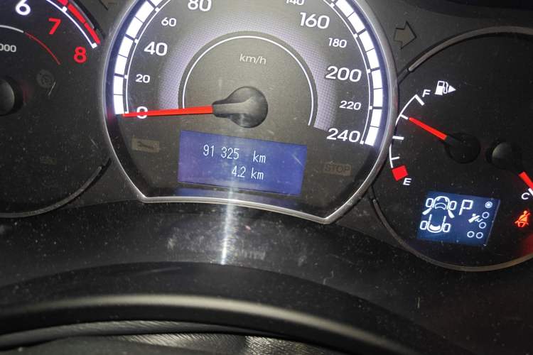 Used Renault Koleos 2015 2.0L Two-Wheel Drive Standard Edition Odometer Close Up