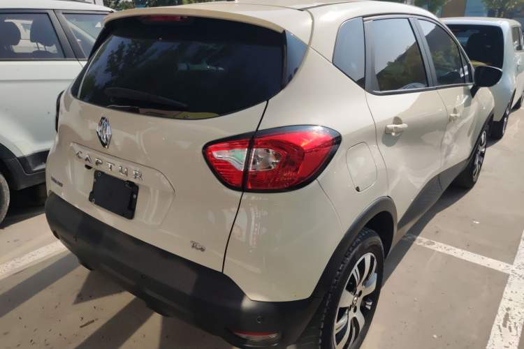 Used Renault Captur 2015 1.2T Automatic Standard Edition Rear Right 45 Deg