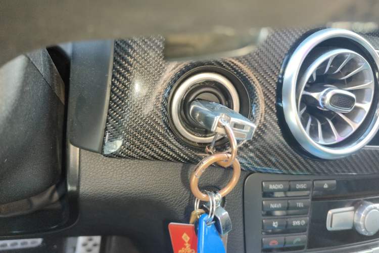 Used Mercedes-Benz GLK-Class 2013 GLK 300 4MATIC Dynamic Sunroof Model