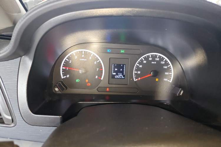 Used FORTHING Lingzhi 2023 M5L 1.6L Base Model 5 Seats Instrument Cluster