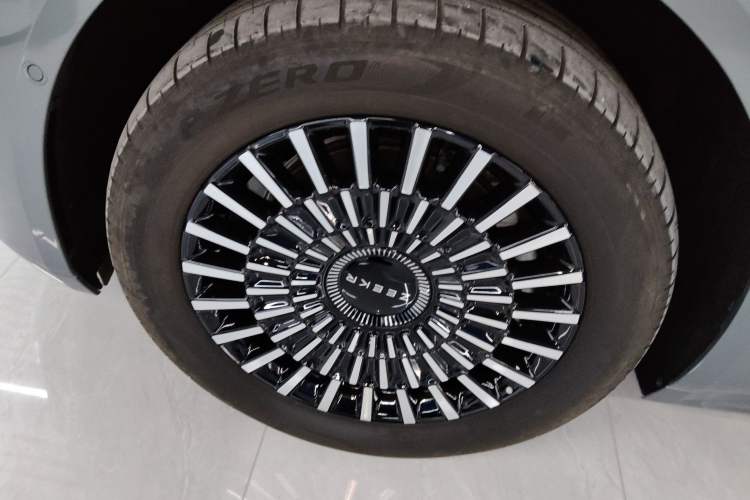 Used Zeekr 009 2024 7-Seater Walk-Through Version Four-Wheel Drive 108 kWh
