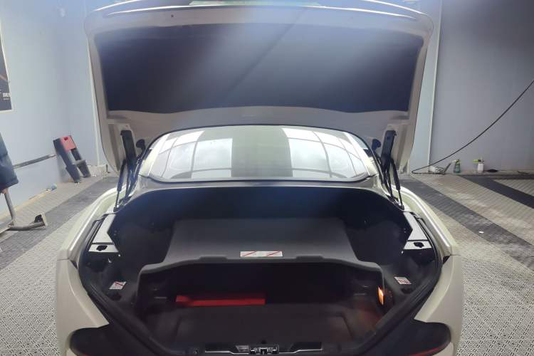 Used Ferrari California T 2012 4.3L Standard Edition Trunk